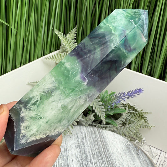 Snowflake Feather Fluorite Tower Healing Crystal Generator 312g 134mm