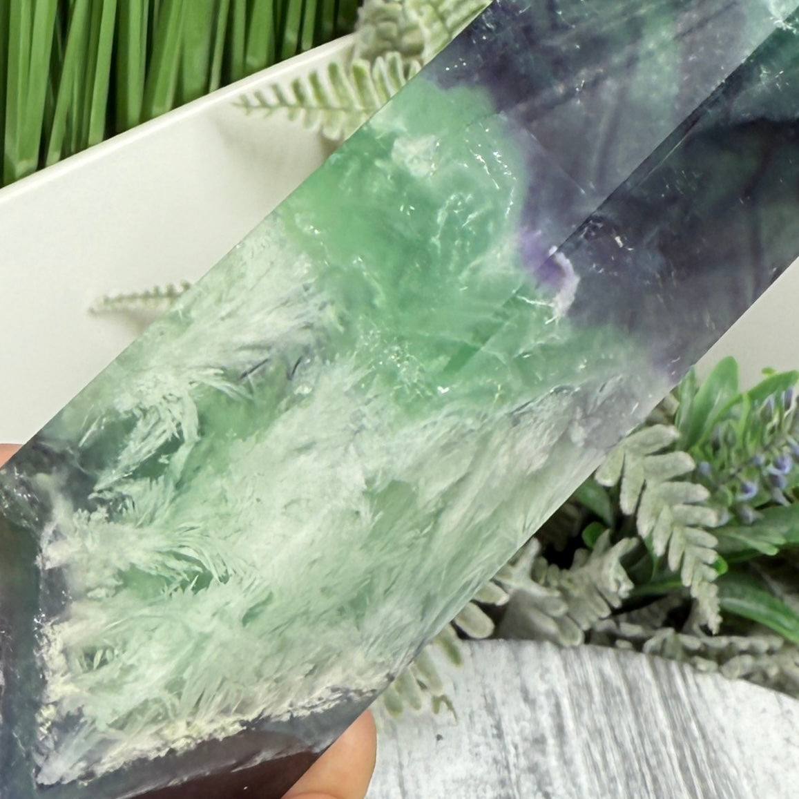 Snowflake Feather Fluorite Tower Healing Crystal Generator 312g 134mm
