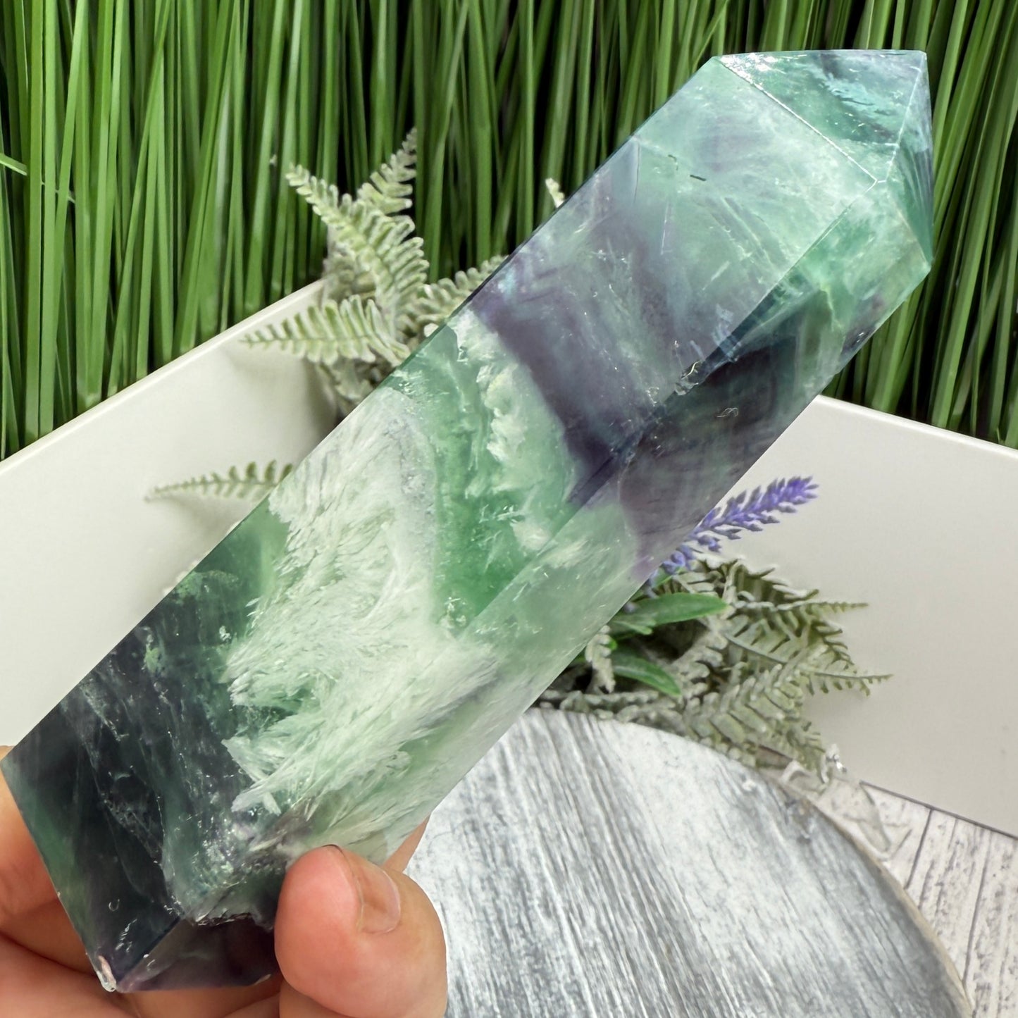 Snowflake Feather Fluorite Tower Healing Crystal Generator 312g 134mm