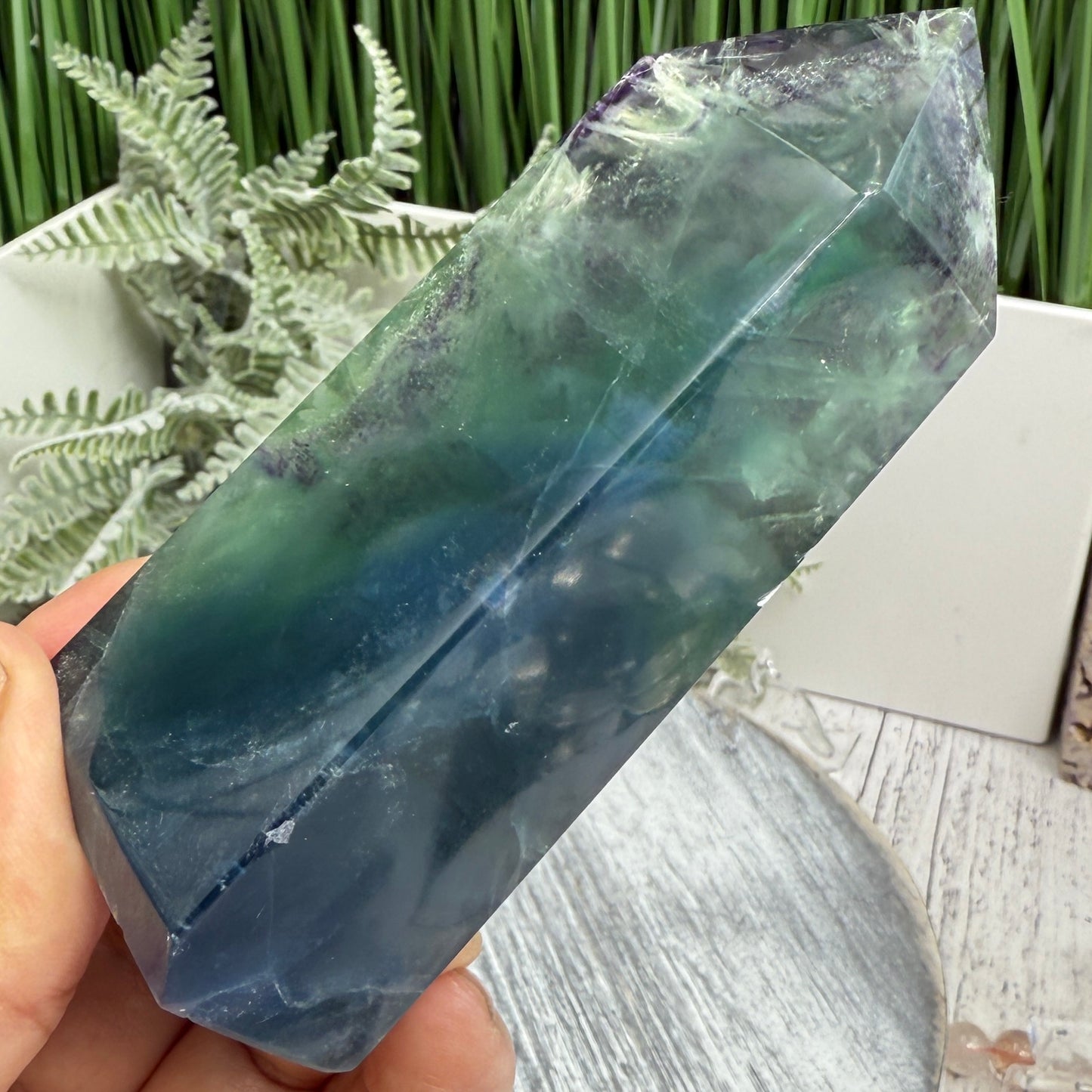 Snowflake Feather Fluorite Tower Healing Crystal Generator 249g 104mm