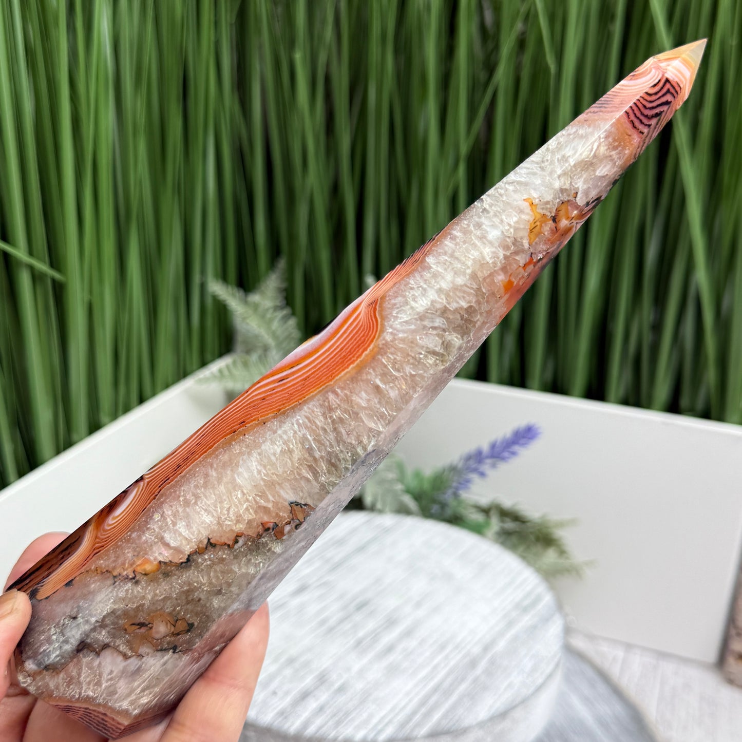 Sardonyx Red Onyx Quartz Tower Healing Crystal Generator 314g 190mm