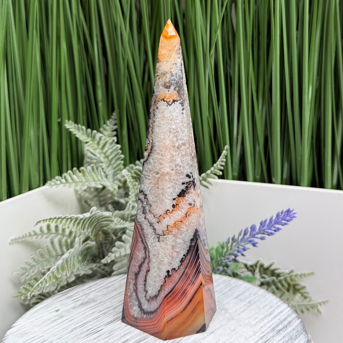 Sardonyx Red Onyx Quartz Tower Healing Crystal Generator 261g 156mm