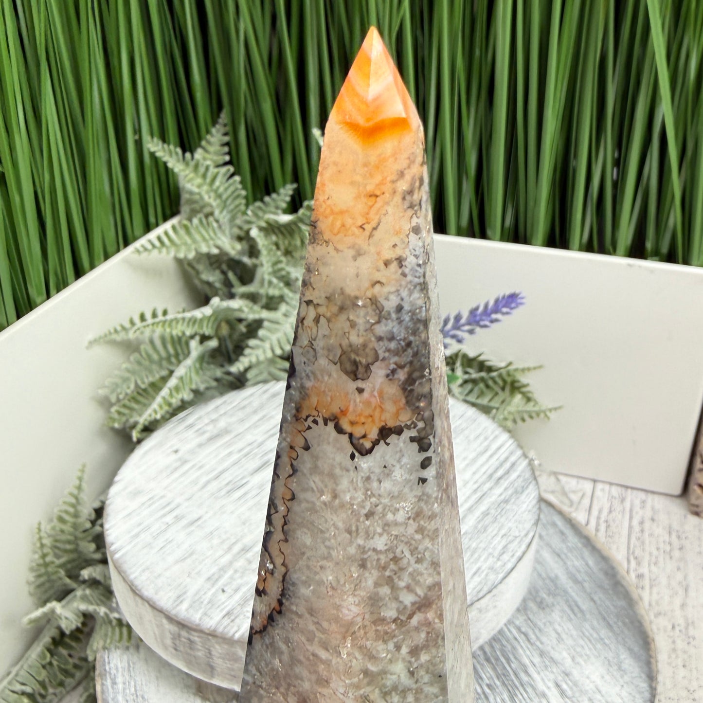 Sardonyx Red Onyx Quartz Tower Healing Crystal Generator 261g 156mm