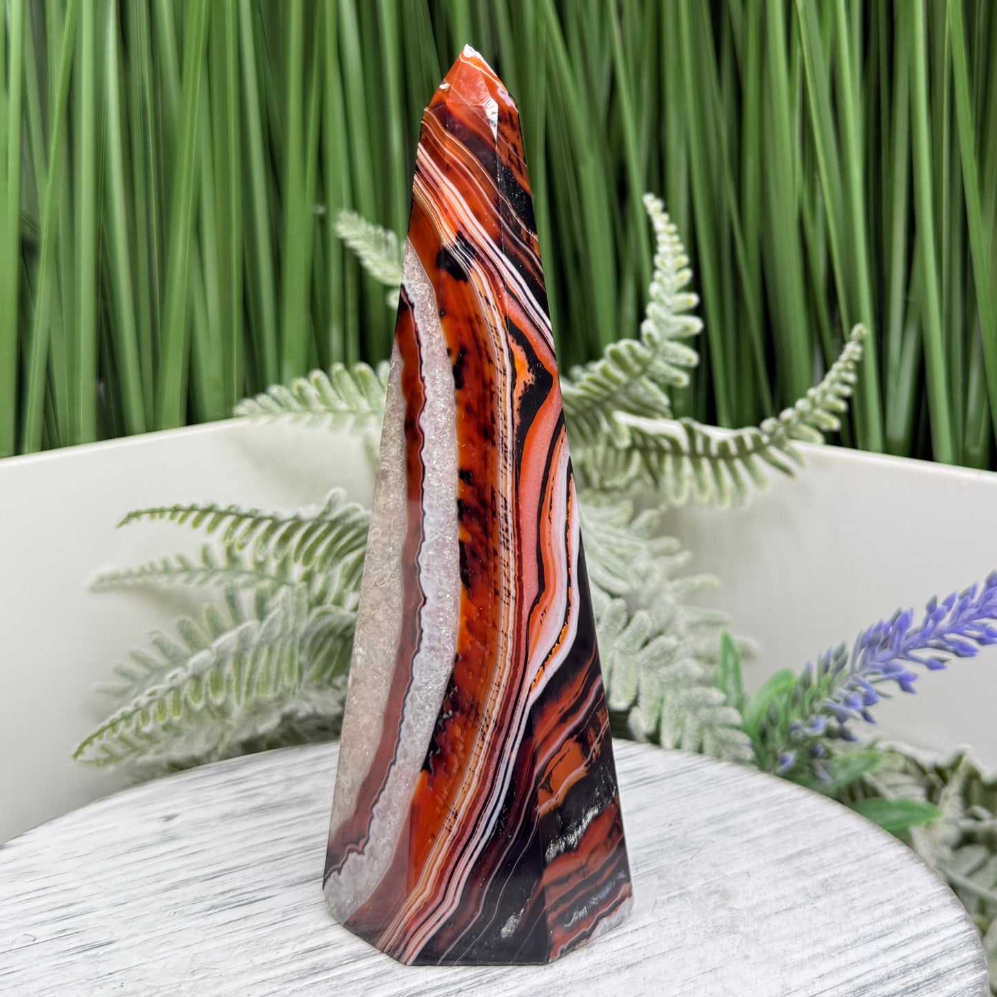 Sardonyx Red Onyx Quartz Tower Healing Crystal Generator 169g 124mm