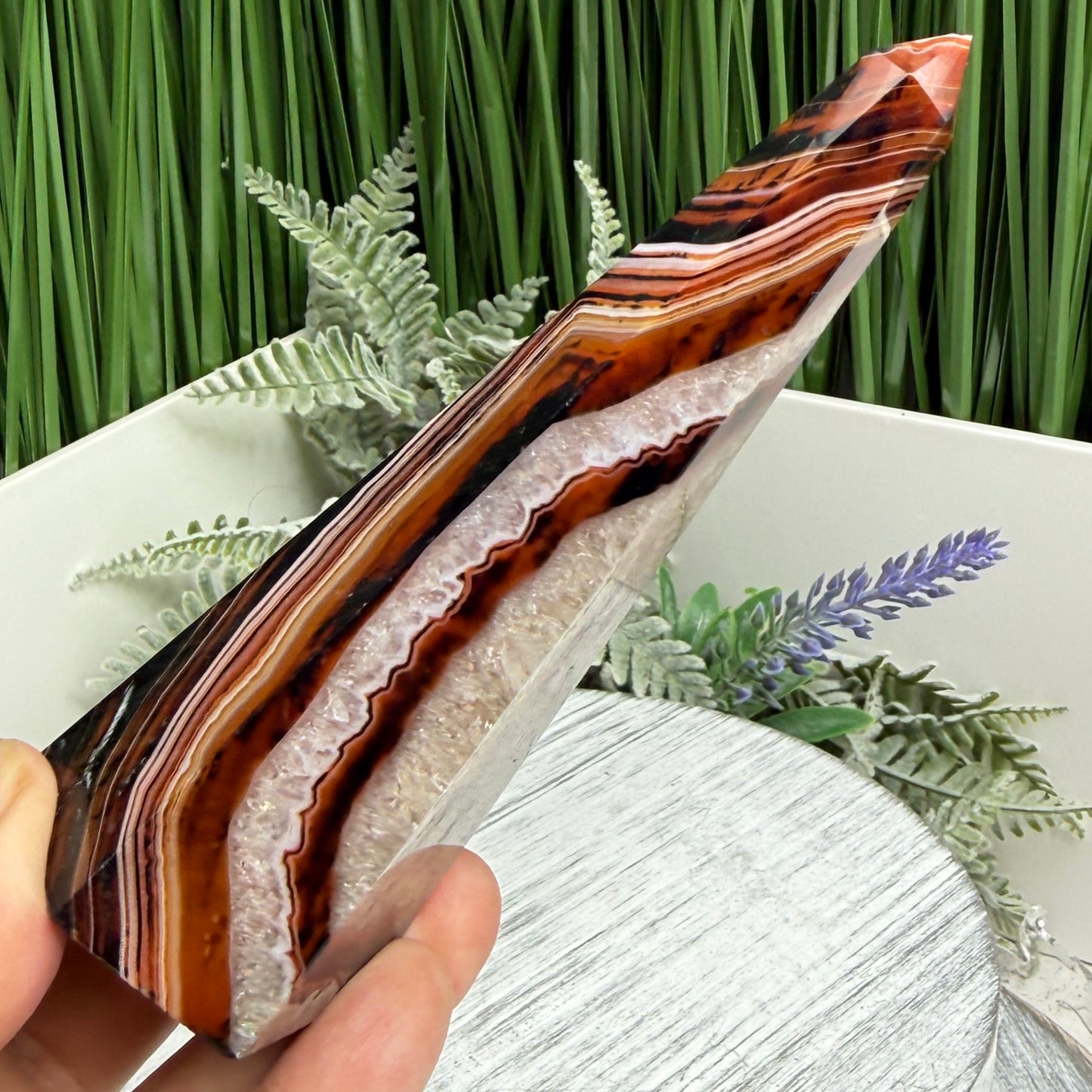 Sardonyx Red Onyx Quartz Tower Healing Crystal Generator 169g 124mm