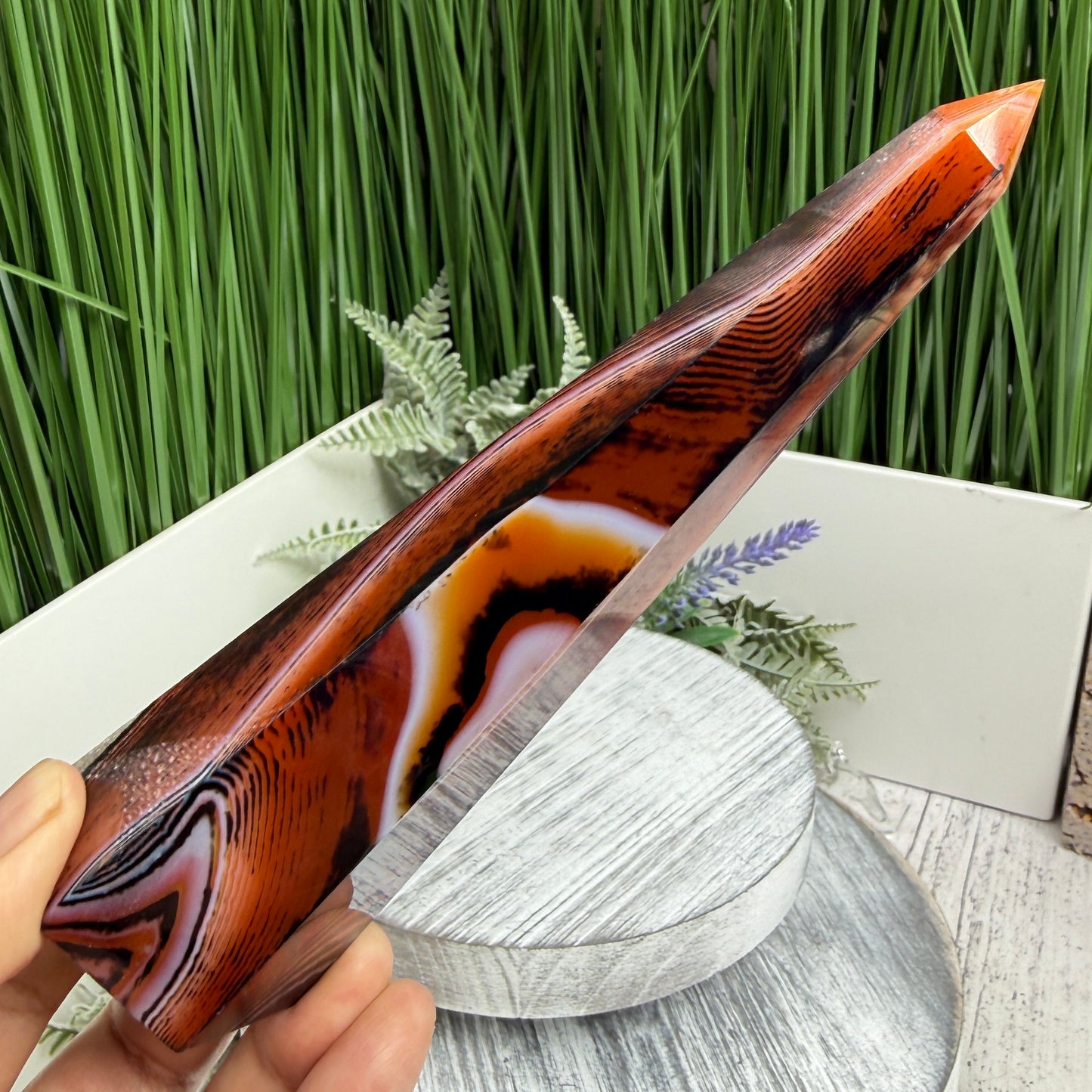 Sardonyx Red Onyx Quartz Tower Healing Crystal Generator 267g 161mm