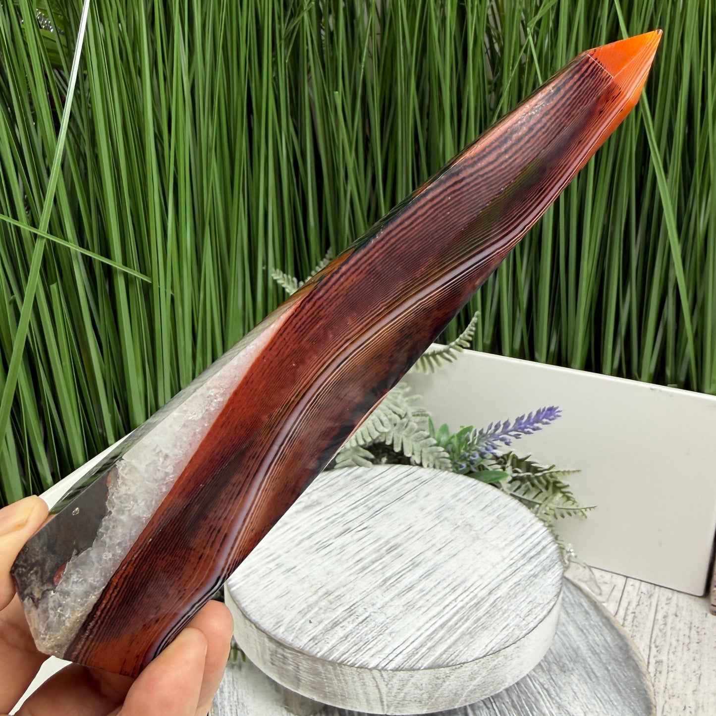 Sardonyx Red Onyx Quartz Tower Healing Crystal Generator 267g 161mm