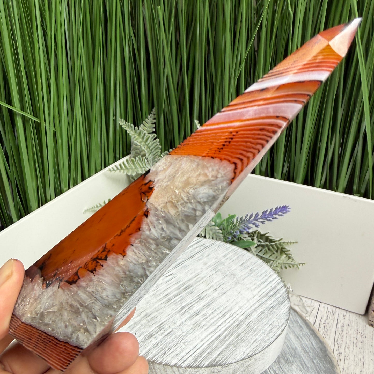 Sardonyx Red Onyx Quartz Tower Healing Crystal Generator 226g 148mm