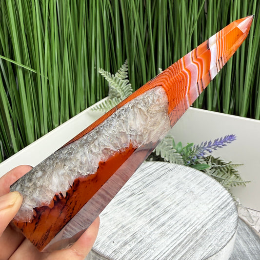 Sardonyx Red Onyx Quartz Tower Healing Crystal Generator 226g 148mm