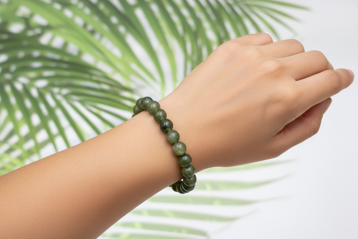 Green Jade Crystals Bracelets Wearable Gemstones Elastic 8mm Beads 15cm