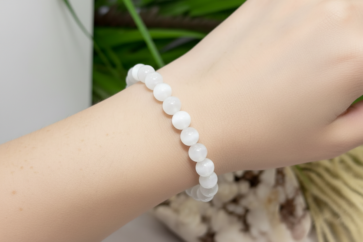 Satin Spar Selenite Crystals Bracelets Wearable Gemstones Elastic 8mm Beads 16cm
