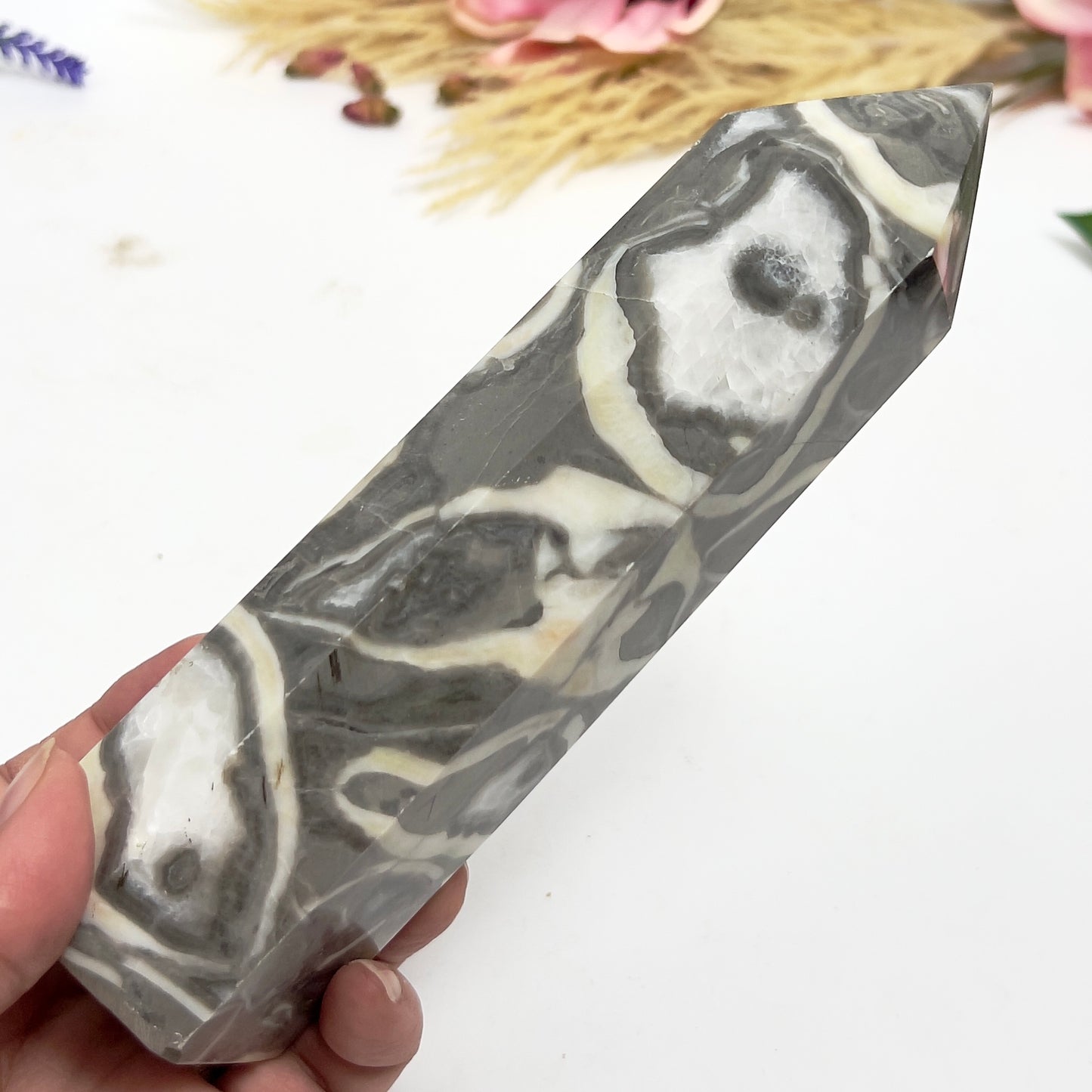 Shell Thousand Eye Jasper Tower Healing Crystal Generator 732g 181mm
