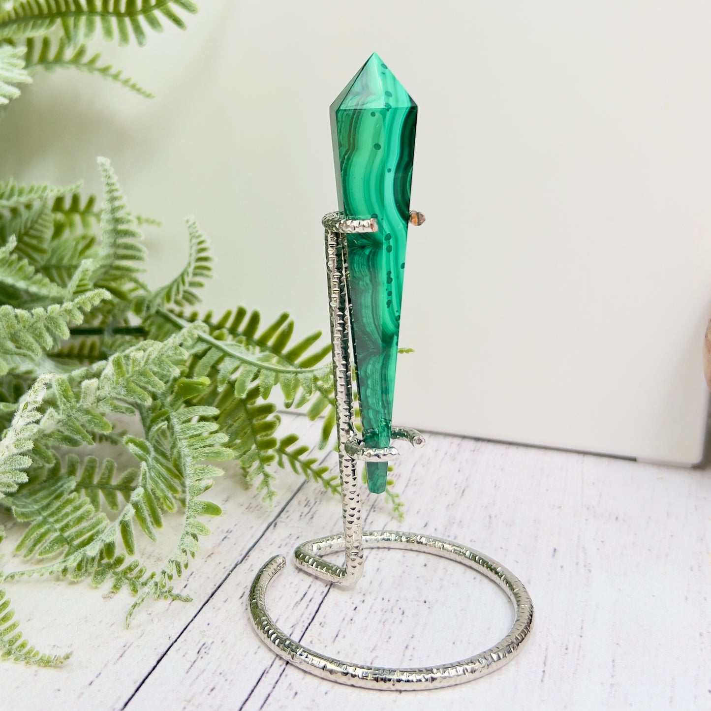 Malachite Wand with Stand Crystal 32g 91mm