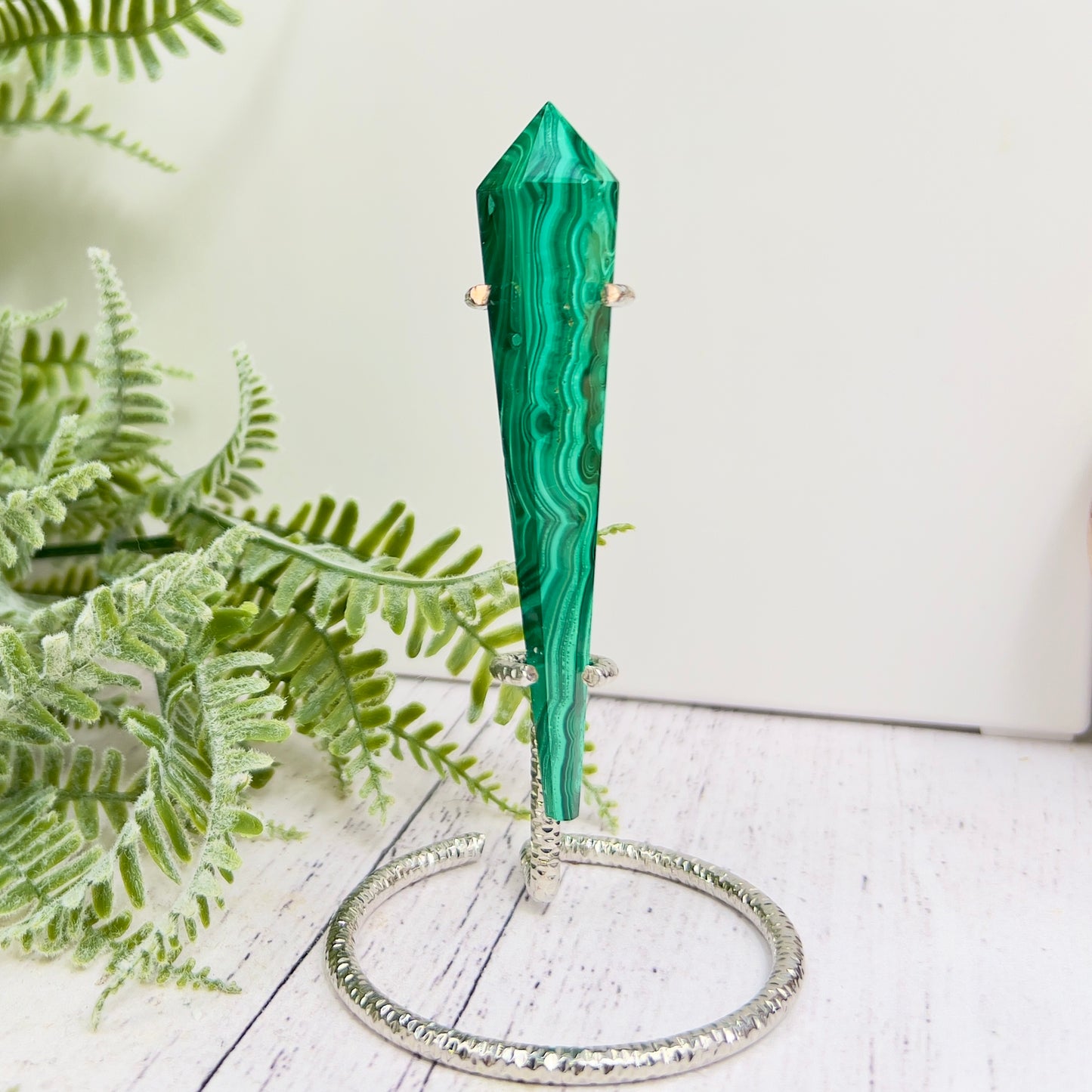 Malachite Wand with Stand Crystal 32g 92mm