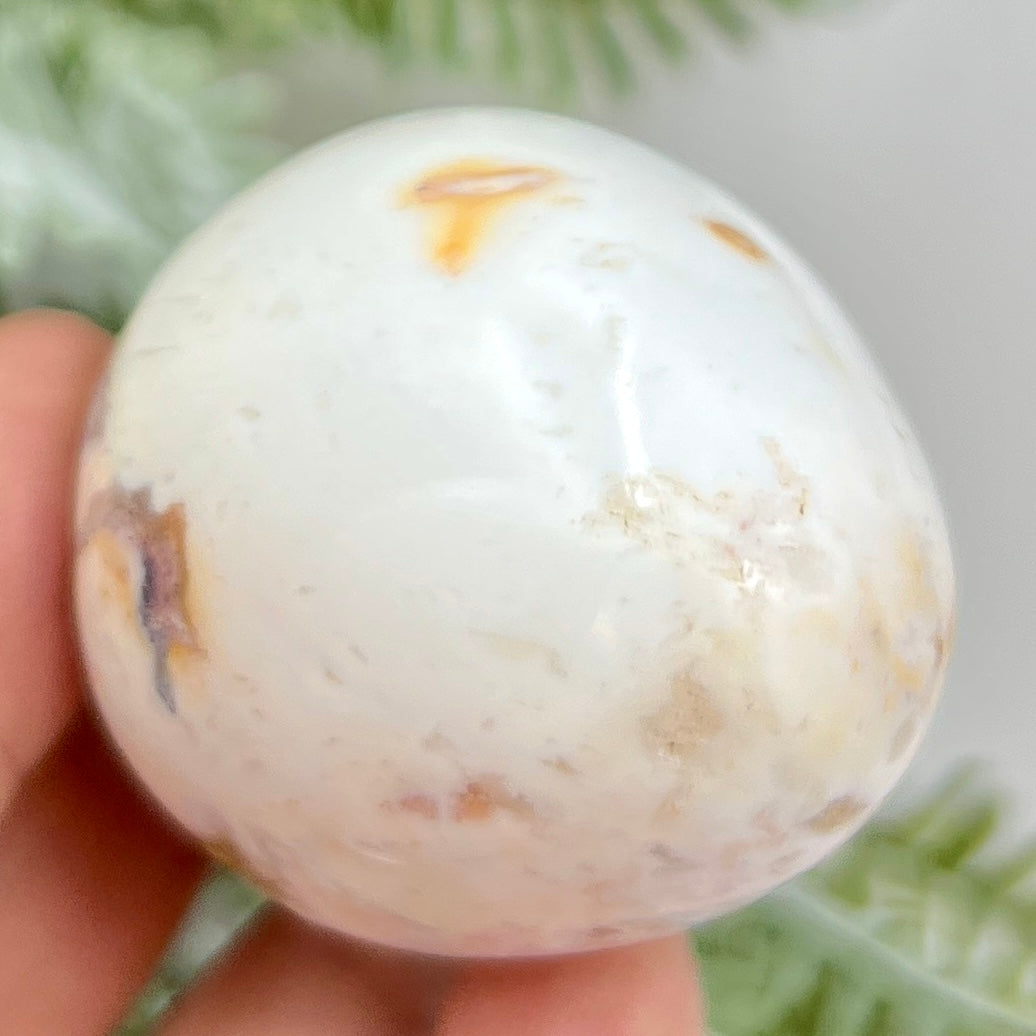 Agate Egg with Stand Healing Crystal 108g
