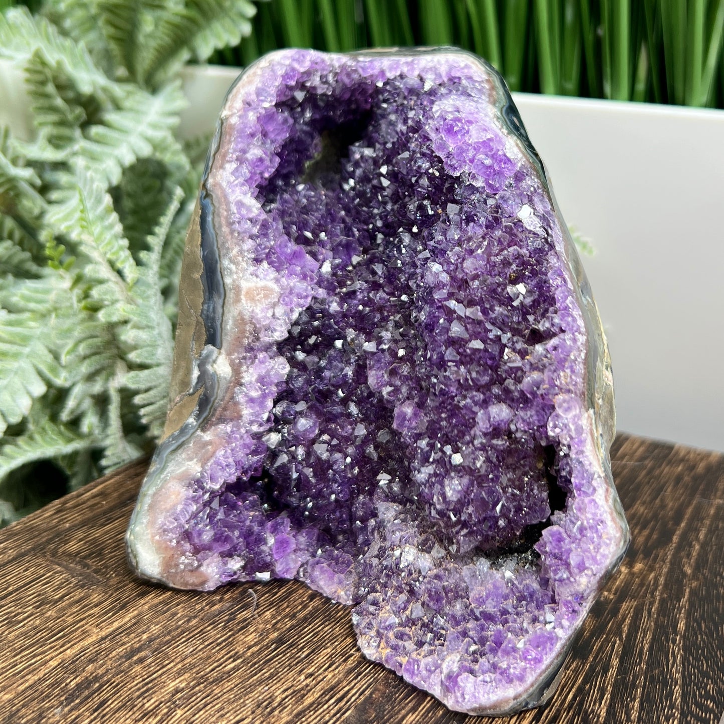 Amethyst Geode Cluster Cave Healing Natural Crystal 922g