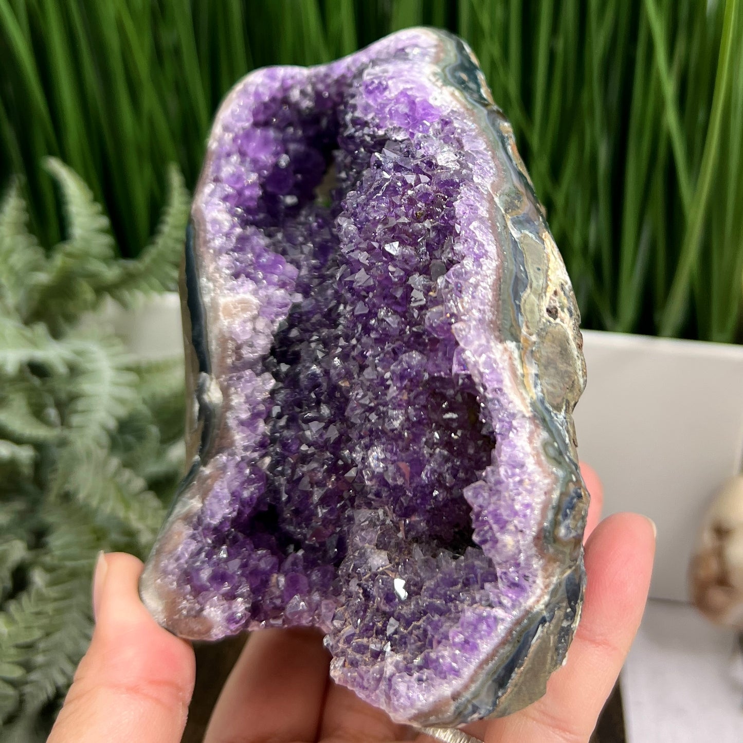 Amethyst Geode Cluster Cave Healing Natural Crystal 922g